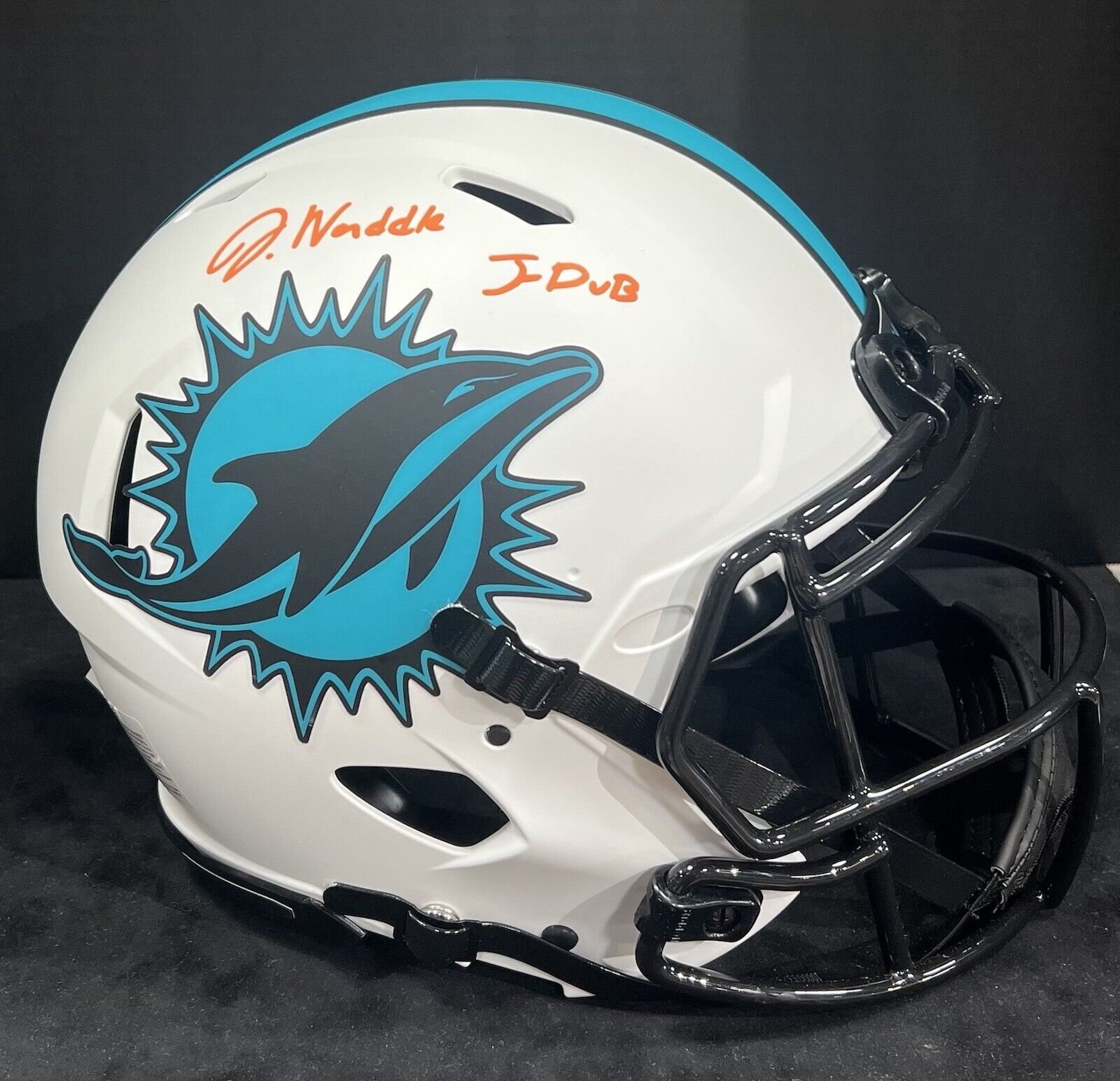 Jaylen Waddle Signed Dolphins Lunar Speed Authentic FS Helmet J-Dub Au –  CollectibleXchange