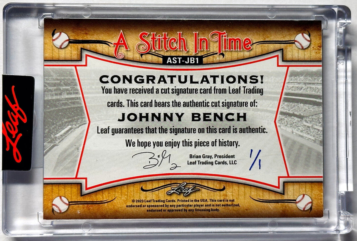 Johnny Bench Signed Reds 8x10 Photo (SOP COA)