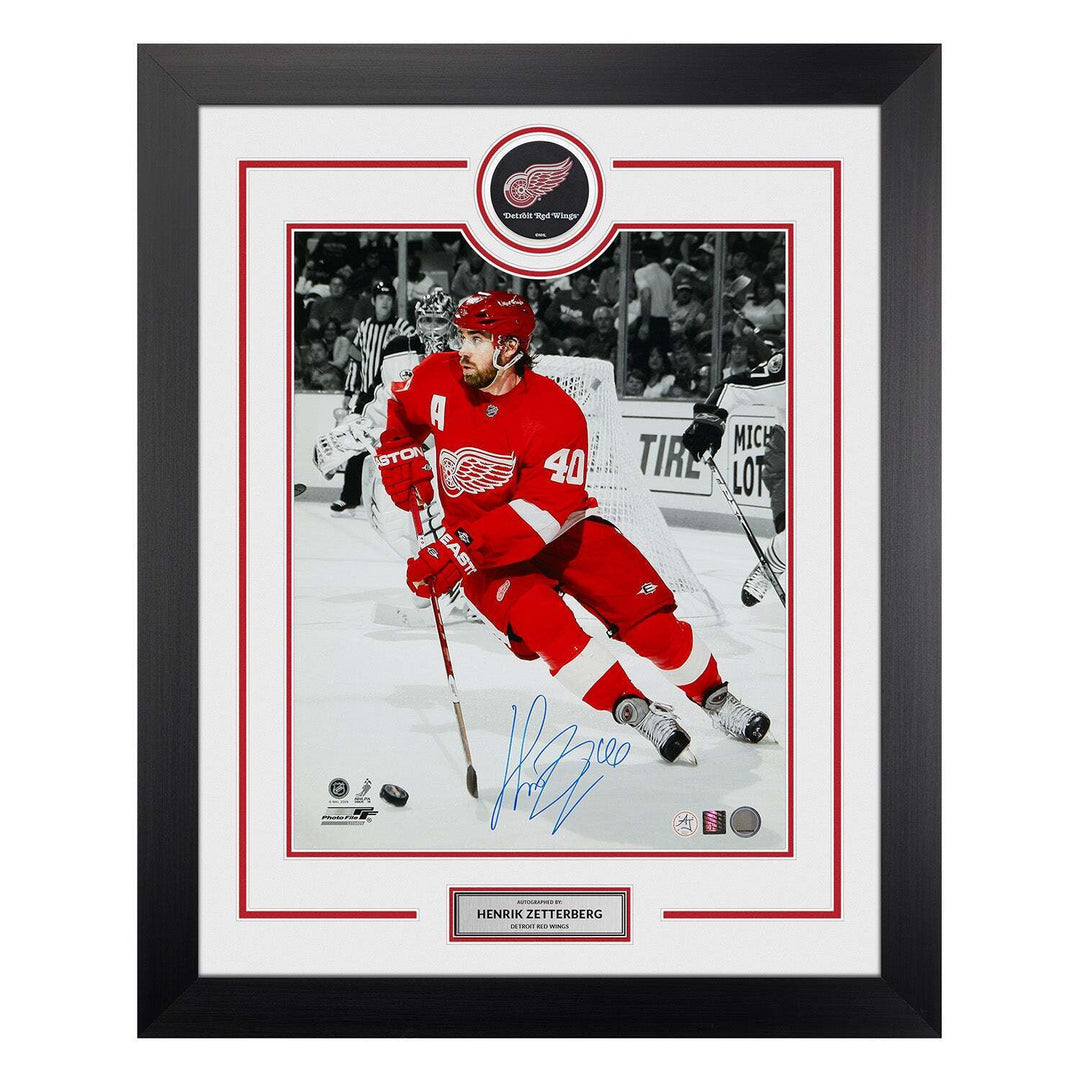 Henrik Zetterberg Signed Detroit Red Wings Puck Logo 23x27 Frame Image 1