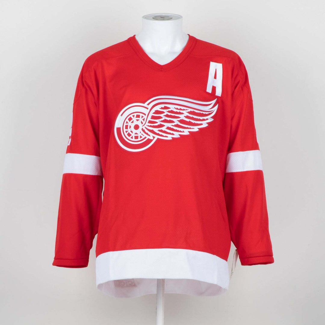 Brendan Shanahan Signed Detroit Red Wings Vintage CCM Jersey with Career Stats Image 1