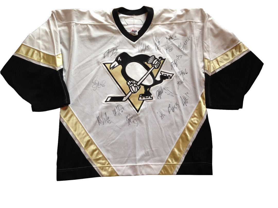 Pittsburgh Penguins 2006 07 team signed Sidney Crosby Practice jersey Auto Jsa Image 1