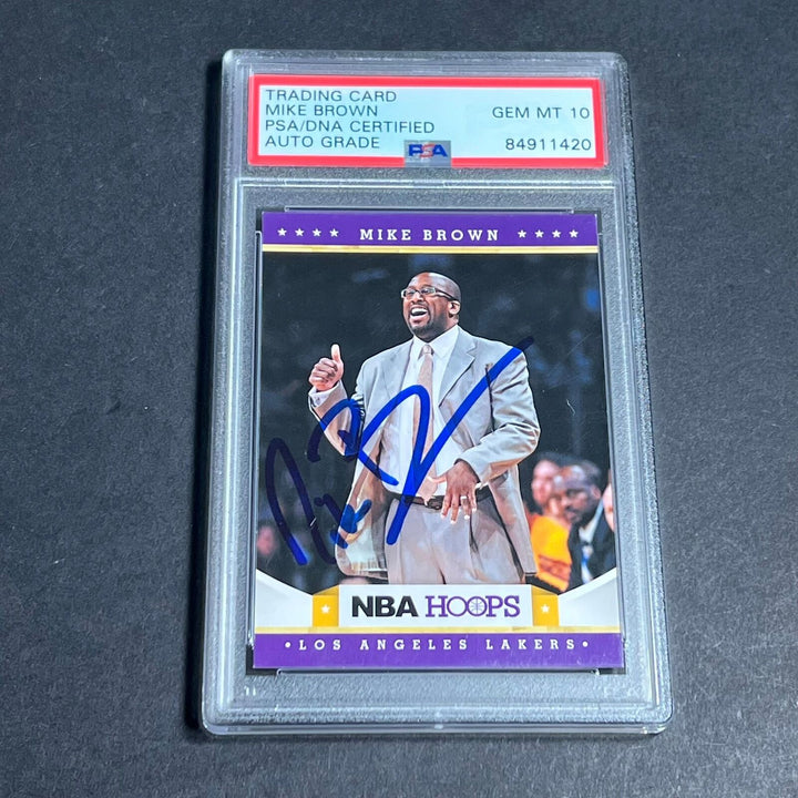 2012 NBA Hoops #203 Mike Brown Signed Card AUTO 10 PSA Slabbed Lakers Image 1