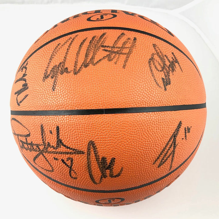 2017-18 Spurs Team Signed Basketball PSA/DNA Autographed Ball LOA Image 3