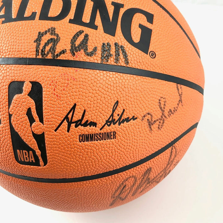 2017-18 Spurs Team Signed Basketball PSA/DNA Autographed Ball LOA Image 4