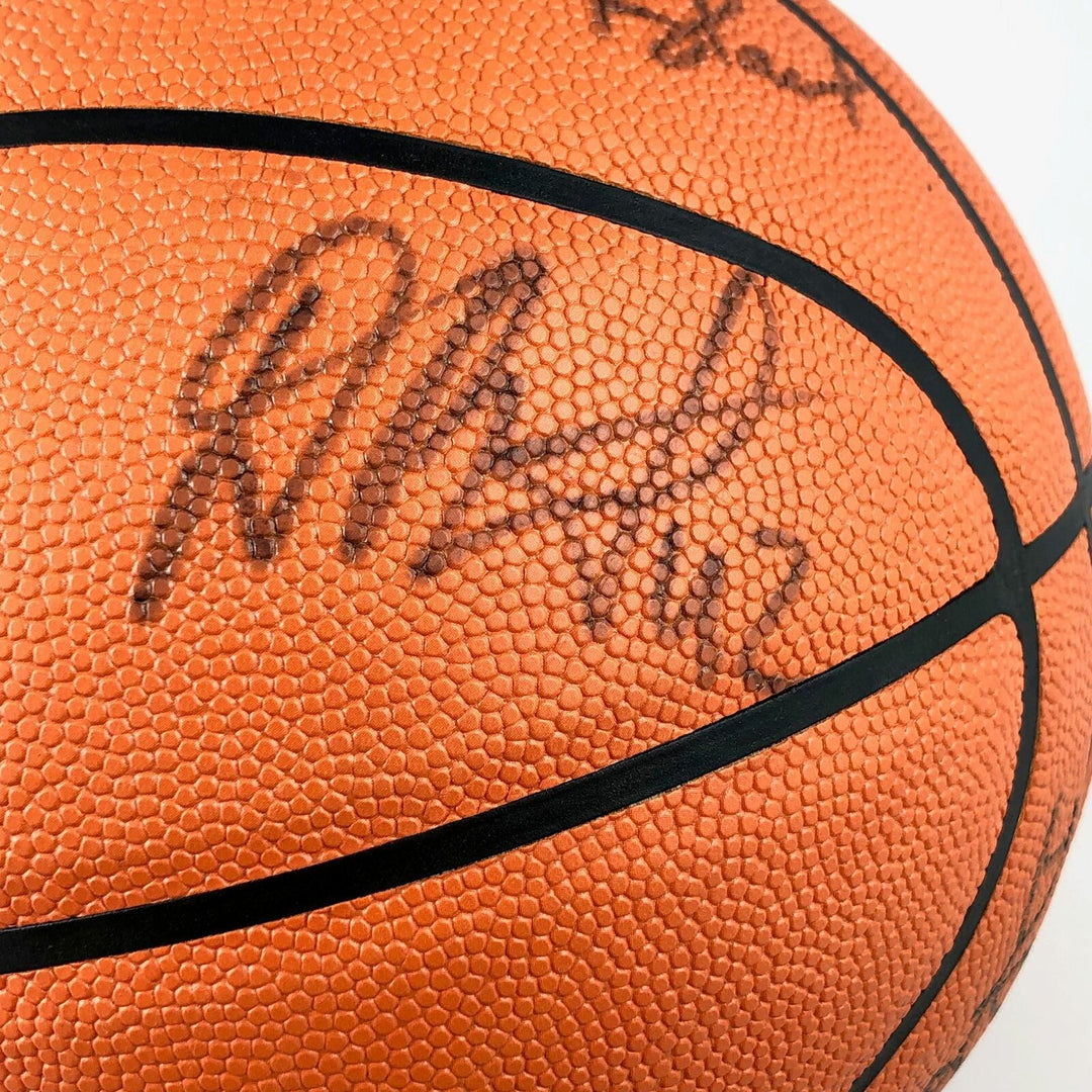 2017-18 Spurs Team Signed Basketball PSA/DNA Autographed Ball LOA Image 6