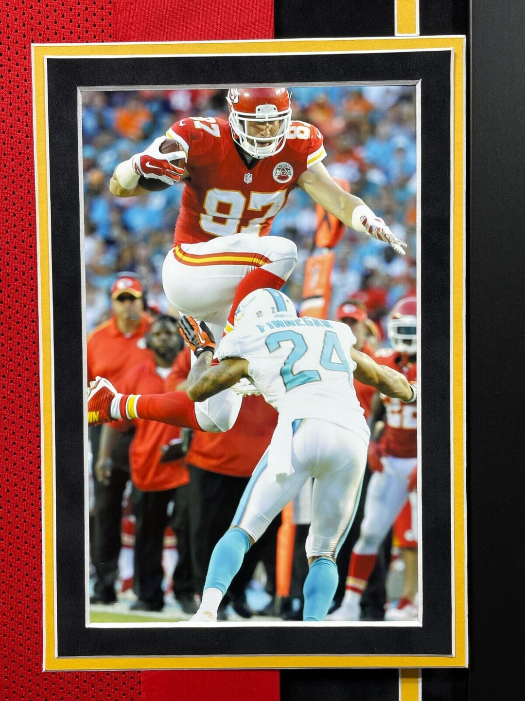 Travis Kelce Autographed Kansas City Chiefs Jersey Framed BAS COA Signed Red Image 10