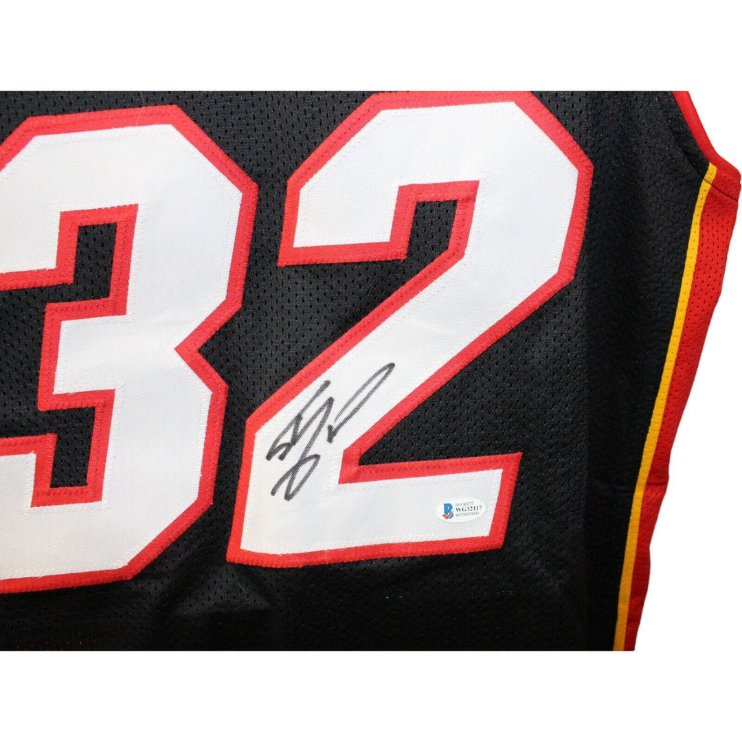 Shaquille O'neal Autographed Miami Heat Black Jersey Beckett 44558 Image 2