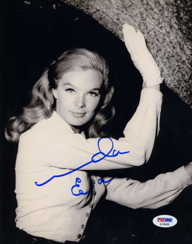 Linda Evans Psa/dna Hand Signed 8x10 Photo  Authentic Autograph Image 1