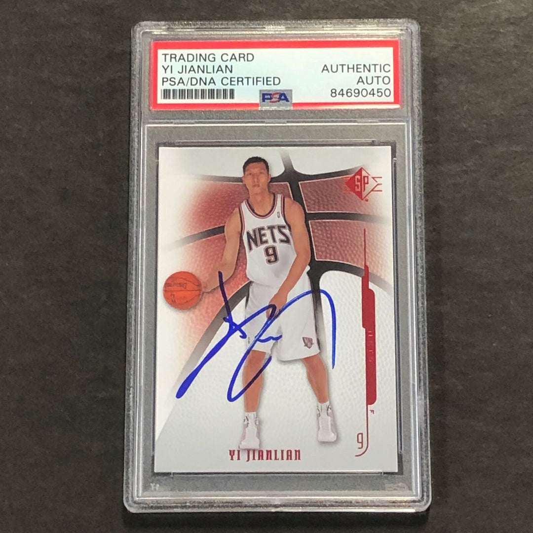 2008-09 NBA SP #31 Yi Jianlian Signed Card AUTO PSA Slabbed Nets Image 1