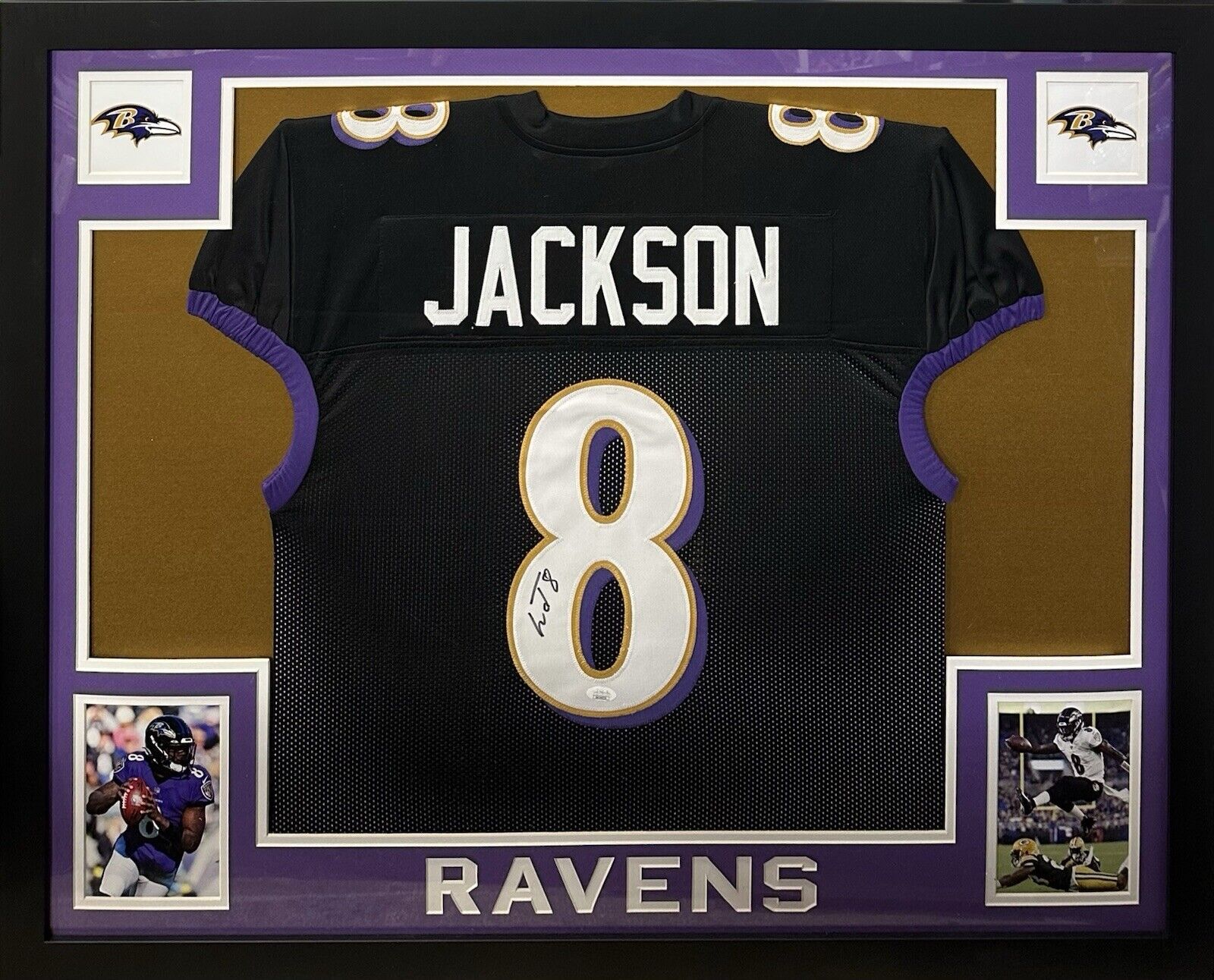 Lamar Jackson Signed Baltimore Ravens Football Jersey popular with COA