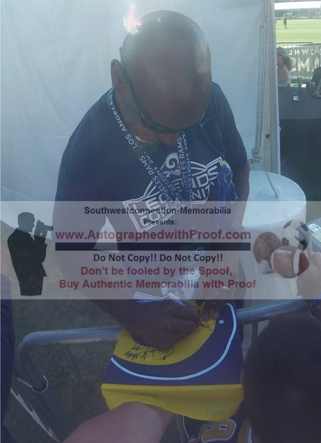 LA Rams Legends Signed Football Flag Eric Dickerson Jim Everett Henry Ellard Beckett