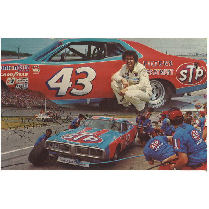 Richard Petty #43 Car w/Petty Kneeling with Pit Crew 4x6 Postcard