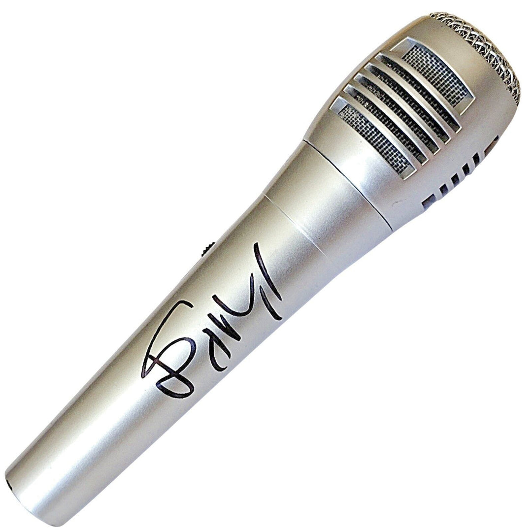 Hollywood- Autographed- Tracy Morgan Signed Pyle Microphone Proof Photo Beckett Authentic Auto COA 101