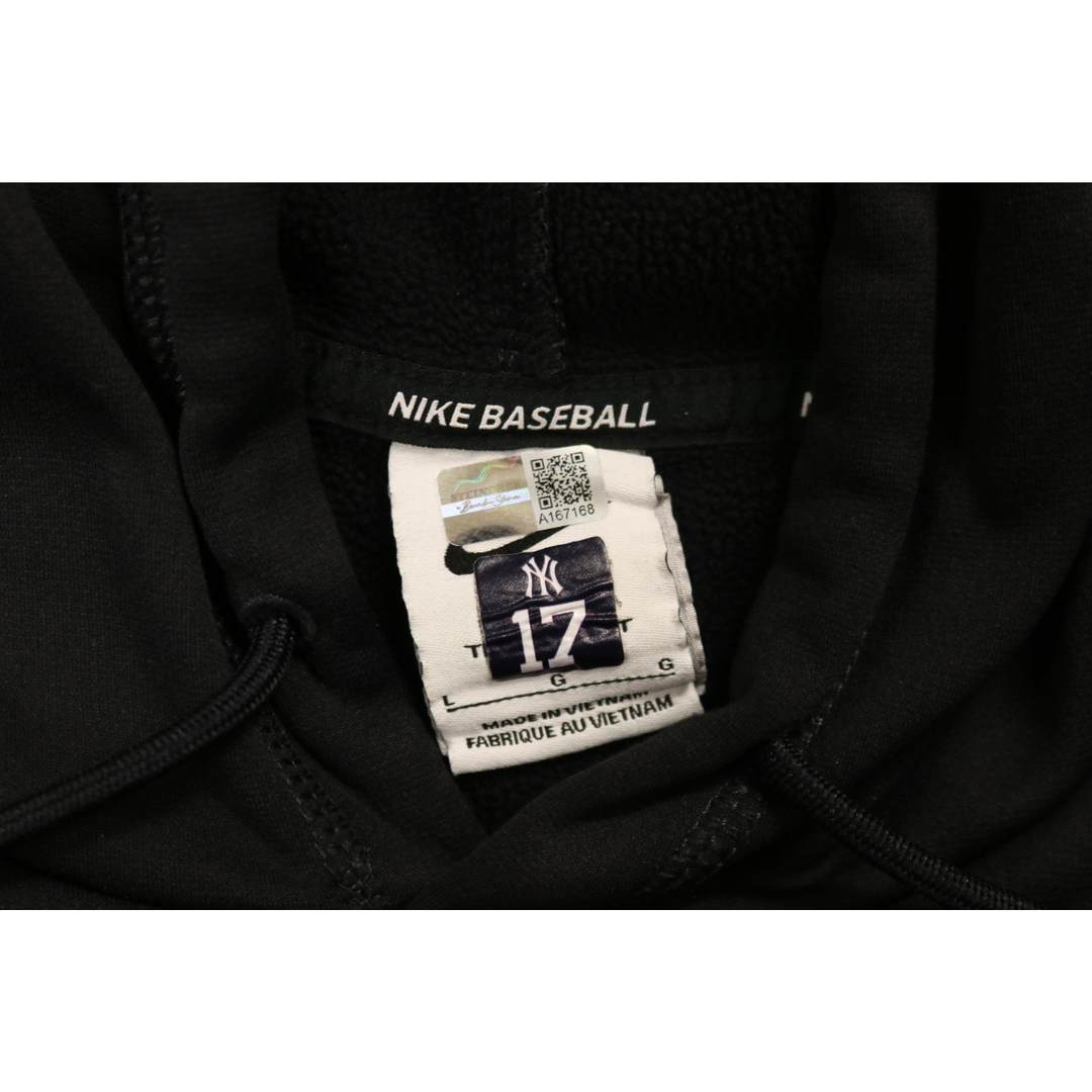 Aaron Boone Yankees Autographed Game Used 2025 Postseason Cut off Hoodie CX Auth