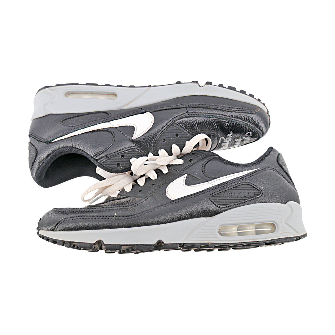 Aaron Boone New York Yankees Autographed Signed 2024 Game Used Nike Black/White/Grey Air Max Sneakers (Aaron Boone LOA)