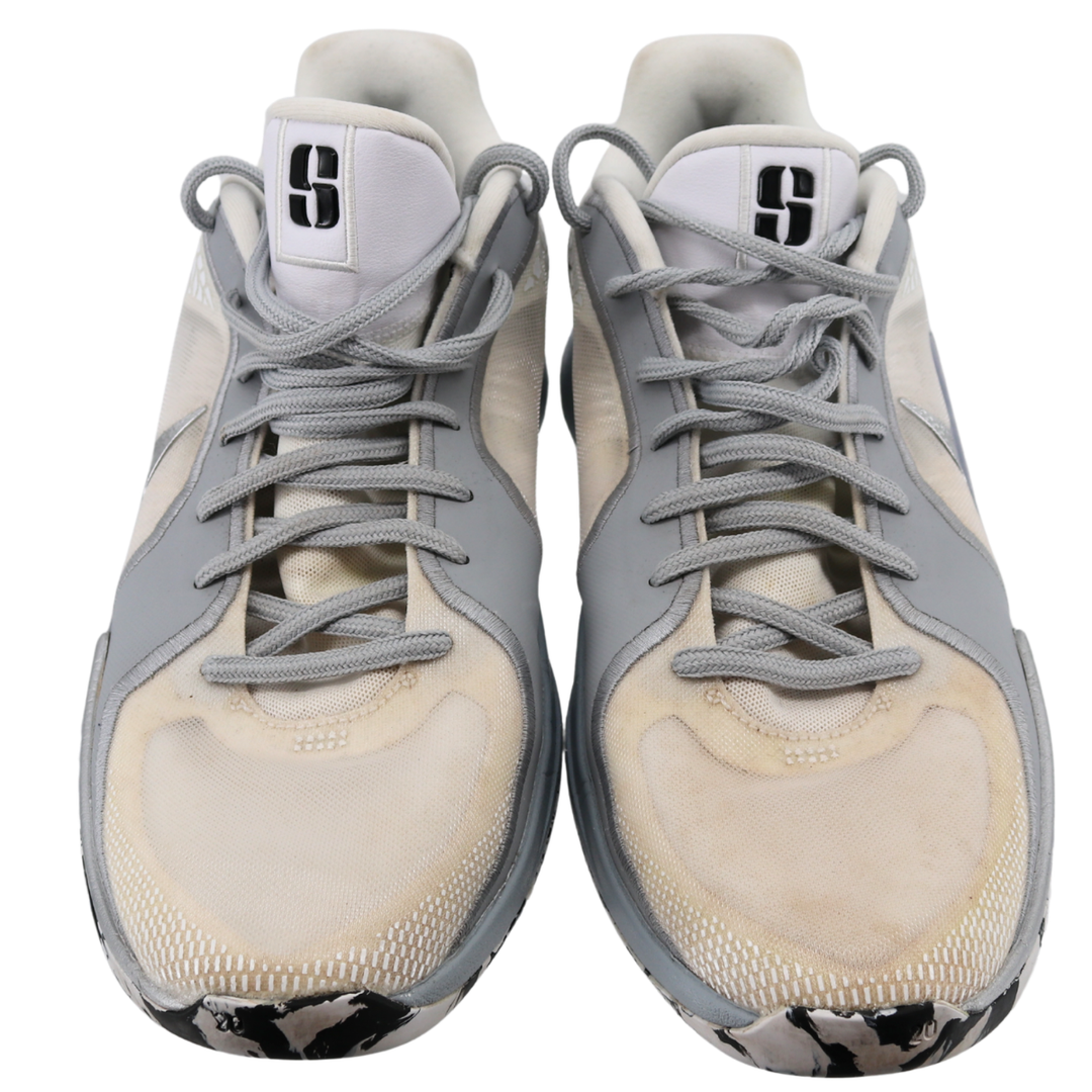Aaron Boone Yankees Autographed 2025 Game Used White Nike Sabrina Shoes CX Auth
