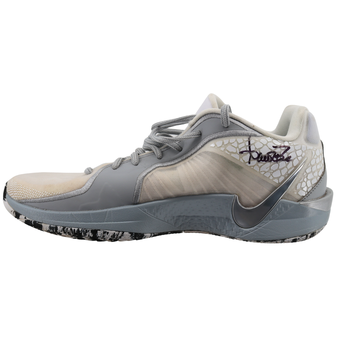 Aaron Boone Yankees Autographed 2025 Game Used White Nike Sabrina Shoes CX Auth
