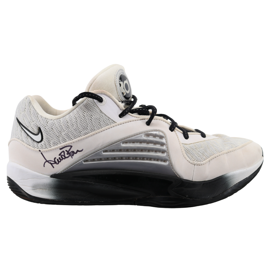 Aaron Boone Yankees Autographed 2025 Game Used Grey Nike KD 16 Shoes (CX Auth)