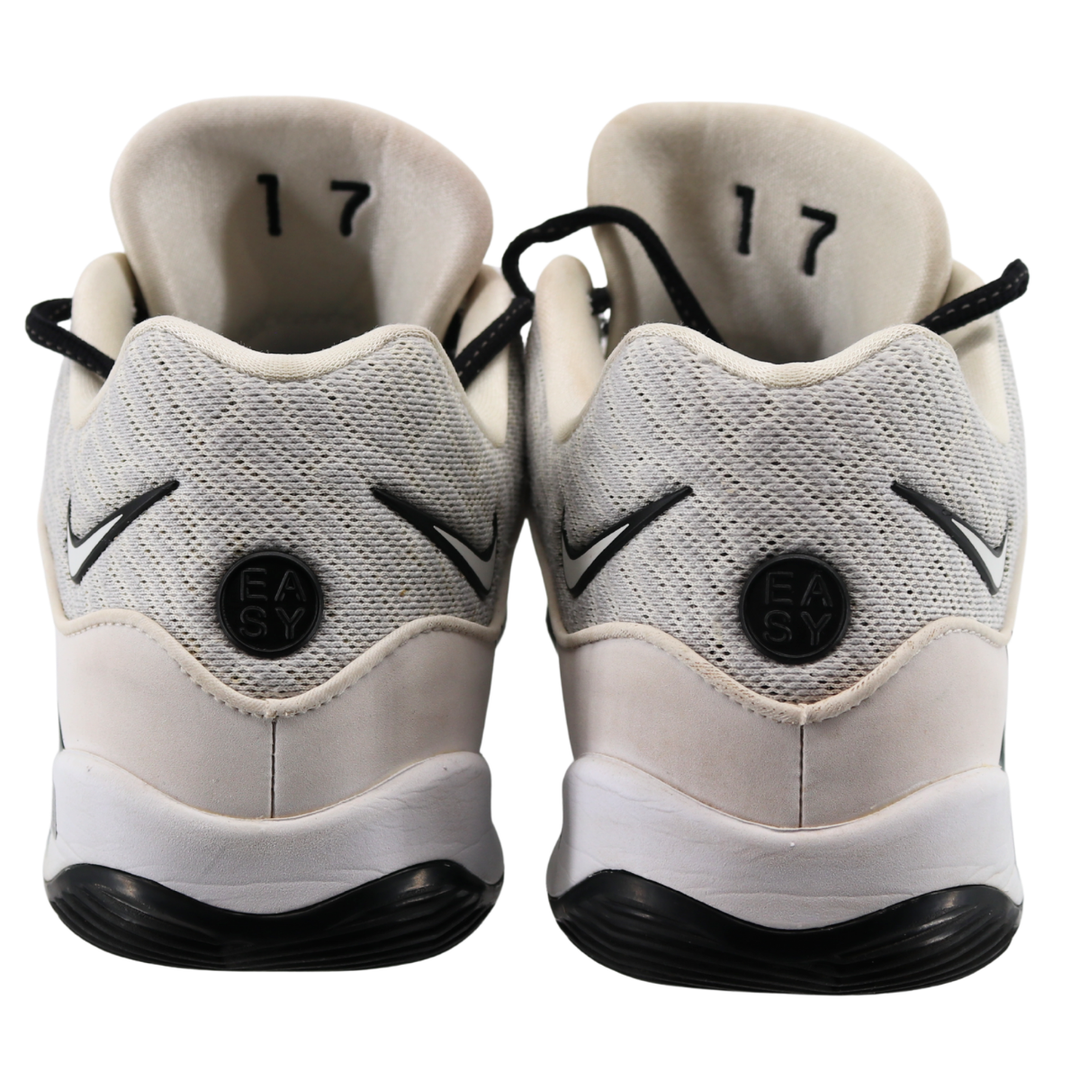 Aaron Boone Yankees Autographed 2025 Game Used Grey Nike KD 16 Shoes (CX Auth)