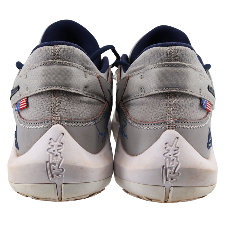 Aaron Boone Yankees Autographed 2025 Game Used Grey Nike Giannis Shoes (CX Auth)