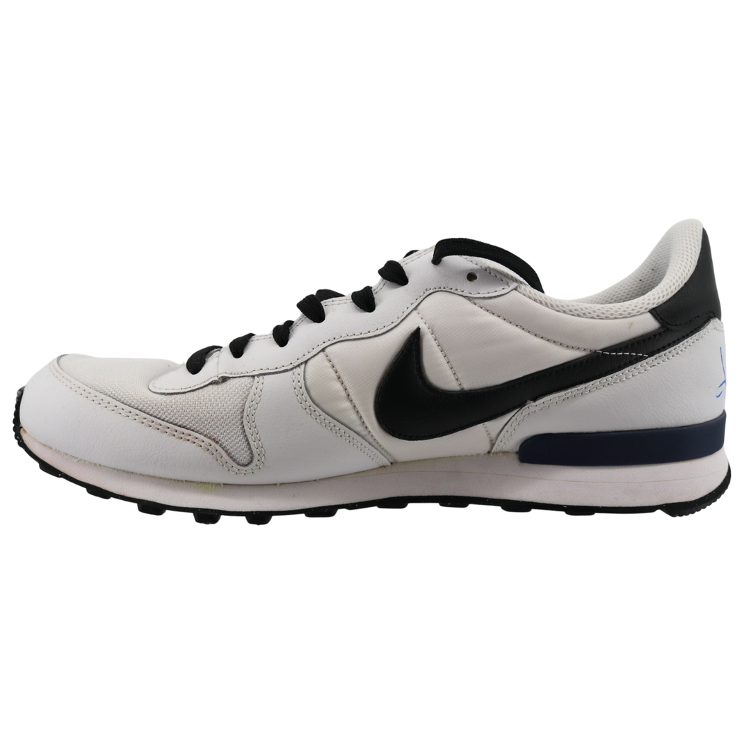 Aaron Boone Yankees Autographed 2025 Game Used White/Navy Nike AJB Shoes CX Auth