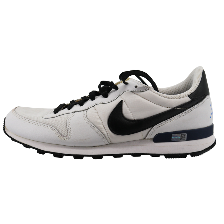Aaron Boone Yankees Autographed 2025 Game Used White/Navy Nike AJB Shoes CX Auth