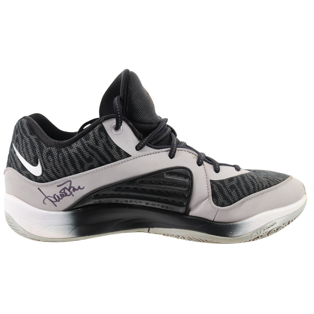 Aaron Boone Yankees Autographed 2025 Game Used Black Nike KD 16 Shoes (CX Auth)