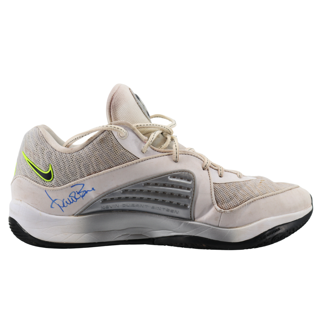 Aaron Boone Yankees Autographed 2025 Game Used White Nike KD 16 Shoe (CX Auth)