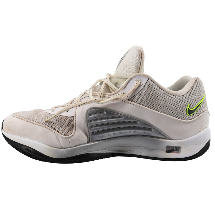 Aaron Boone Yankees Autographed 2025 Game Used White Nike KD 16 Shoe (CX Auth)
