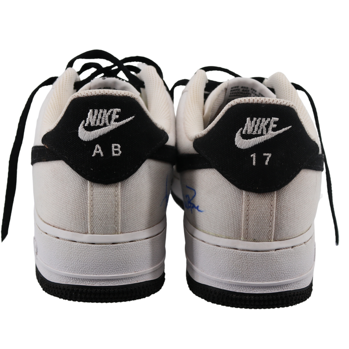 Aaron Boone Yankees Autographed 2025 Game Used Nike Air Force 1 Shoes (CX Auth)