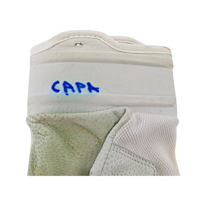 Victor Caratini Milwaukee Brewers Game Used Inscibed White Batting Gloves (A) (Caratini CX LOA)