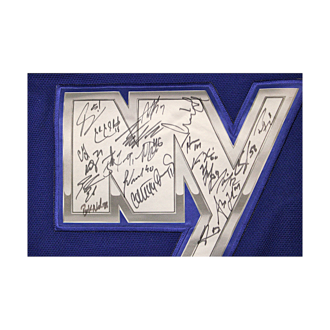 2014 New York Islanders Team Signed Stadium Series Jersey 21 Autos JSA LOA