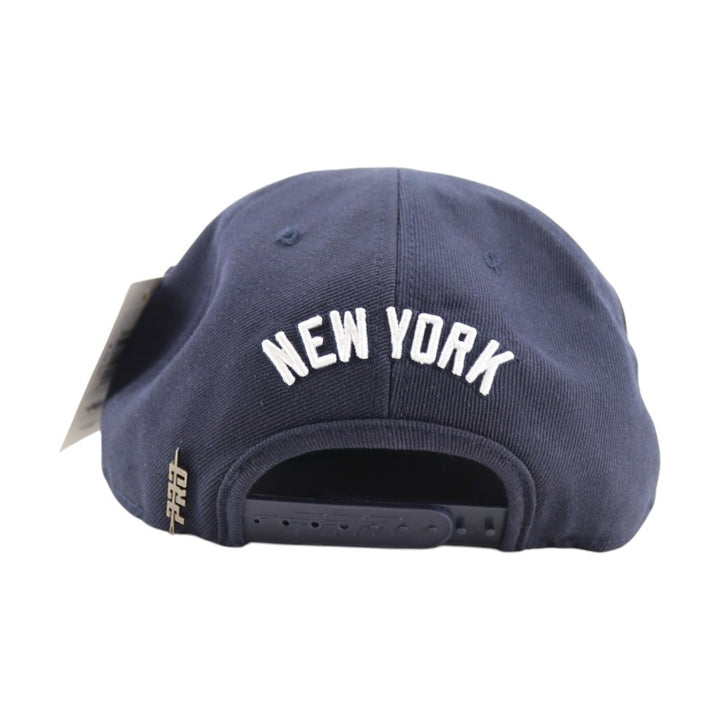 New York Yankees 2000 Subway Series World Series Patch Pro Standard Snapback Hat