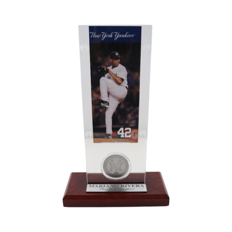 Mariano Rivera New York Yankees Commemorative Silver Medallion and Player Card