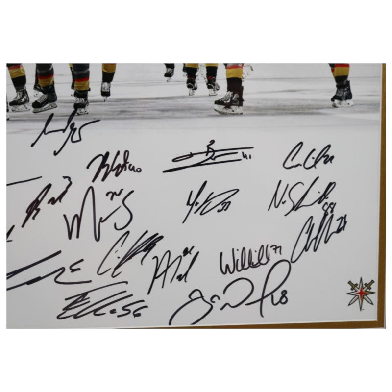 Vegas Golden Knights Team Signed Framed 16x20 Photo Fanatics Holo LE 106/109