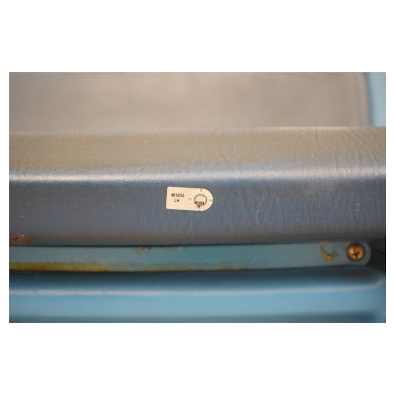 New York Yankees Padded Seats Club Level Pair Yankee Stadium MLB Auth