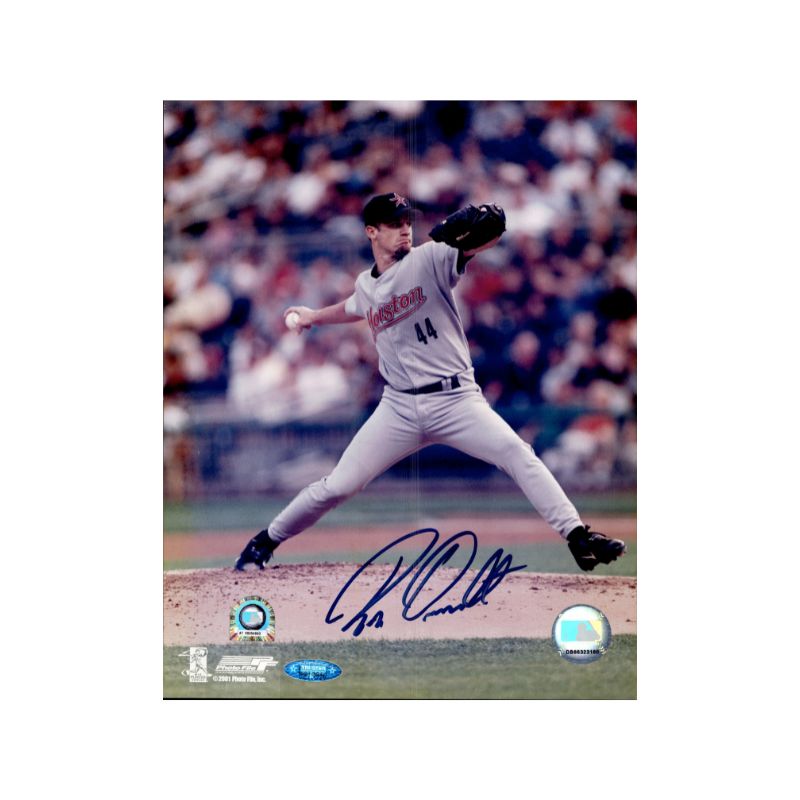 Roy Oswalt Houston Astros Autographed Signed 8x10 Photo Pitching (MLB Holo Tristar Holo)