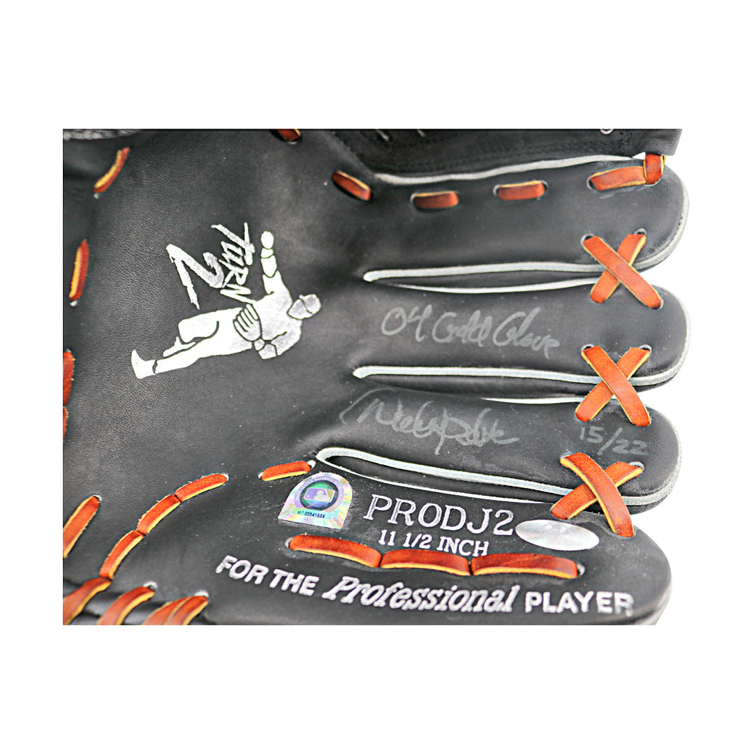 Derek Jeter New York Yankees Autographed Signed Inscribed 04 Gold Glove Professional Game Model Glove (MLB Auth)