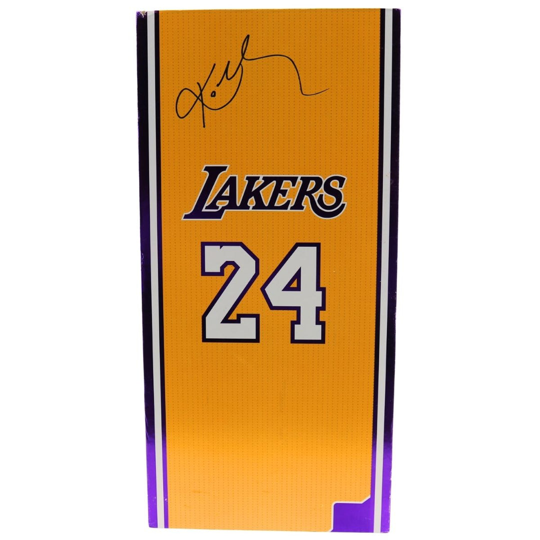 Kobe Bryant Los Angeles Lakers Emierby NBA Real Masterpiece 1:6 Action Figure 