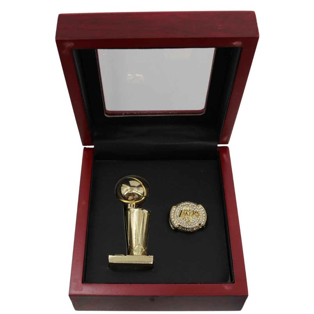2009 Lakers Replica Larry OÕBrien Trophy & Kobe Bryant NBA Finals Ring Set