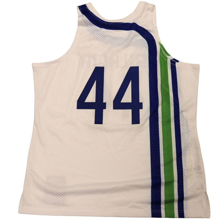 Pistol Pete Maravich Atlanta Hawks Mitchell & Ness 70-71 White Jersey Size XL