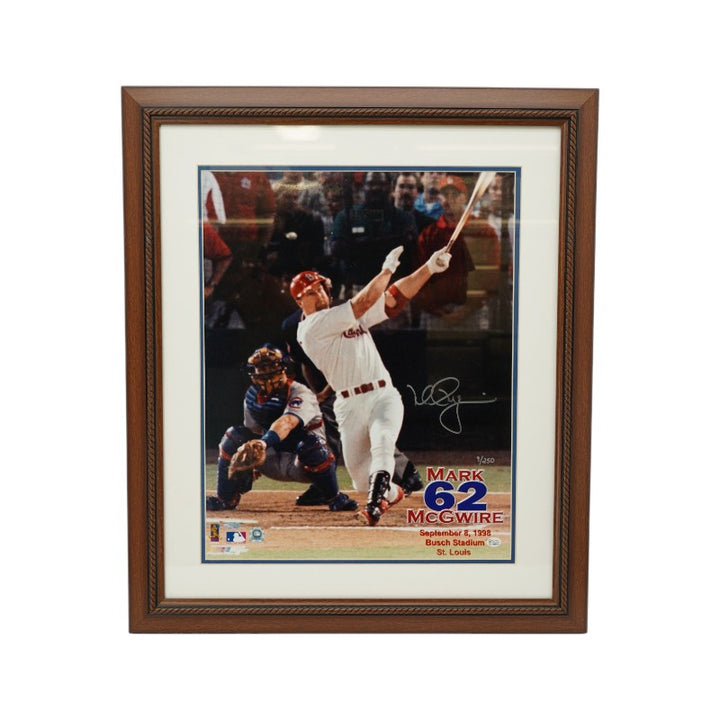 Mark McGwire St. Louis Cardinals 62nd HR Autographed Framed 16x20 Photo LE 9/250 Steiner Holo