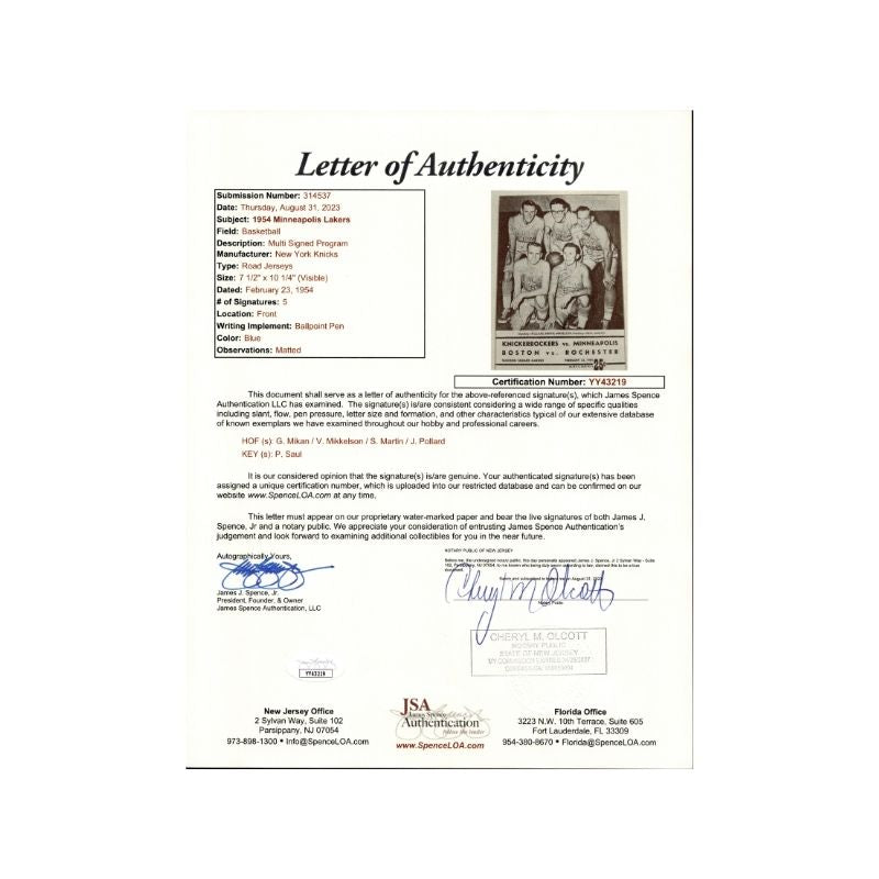 Minnesota Lakers Team Signed 8x10 Photo (JSA LOA)