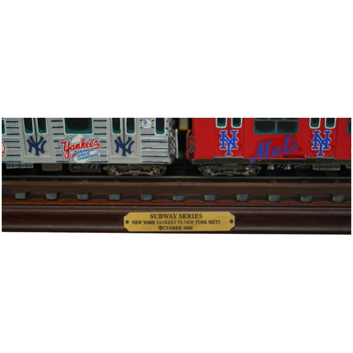 New York Yankees vs. New York Mets Danbury Mint 2000 Subway Series Train Display
