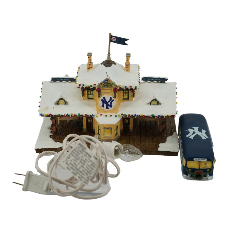 New York Yankees Hawthorne Village Yankees Station Sculpture LE/A2590