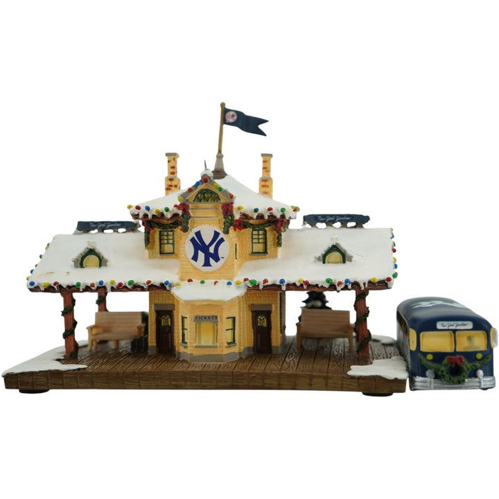 New York Yankees Hawthorne Village Yankees Station Sculpture LE/A2590