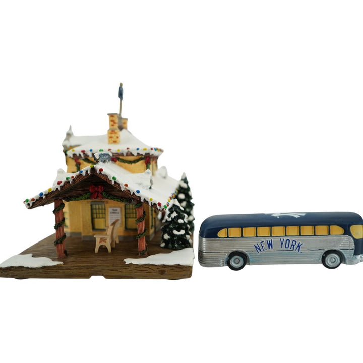 New York Yankees Hawthorne Village Yankees Station Sculpture LE/A2590