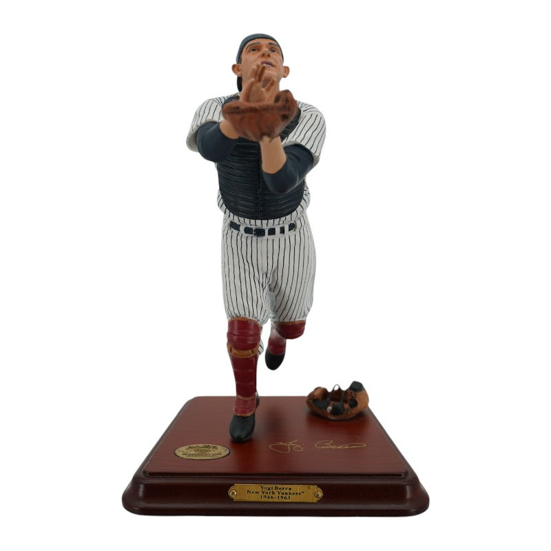 Yogi Berra Yankees Danbury Mint All Star Sculpture LE/3685 Danbury Mint COA