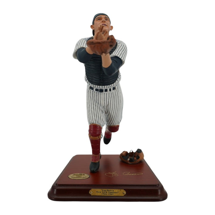 Yogi Berra Yankees Danbury Mint All Star Sculpture LE/3685 Danbury Mint COA