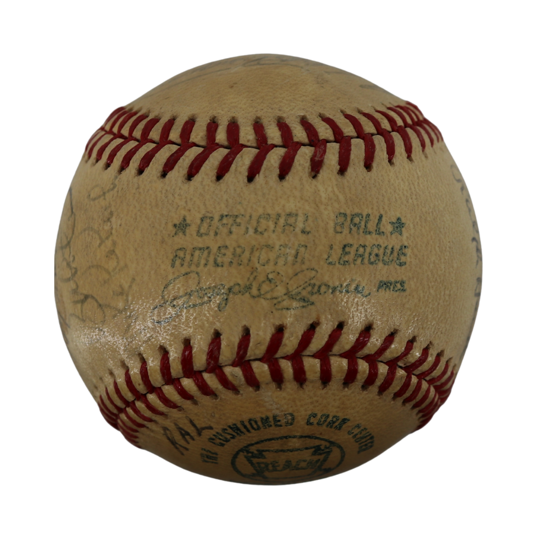 Munson Stottlemyre Lyle 1972 New York Yankees Team Signed OAL Joe Cronin Ball (JSA LOA)